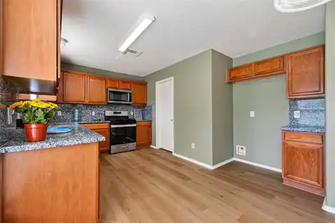 11030 Knobbley Oak Ct, Cypress, TX 77065 — photo 17
