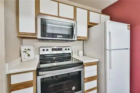 529 Southwest Parkway Parkway #203, College Station, TX 77840 — photo 17