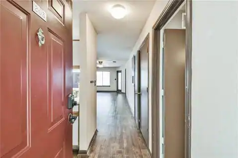 529 Southwest Parkway Parkway #203, College Station, TX 77840 — photo 4