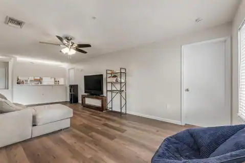 527 Southwest Parkway #303, College Station, TX 77840 — photo 32