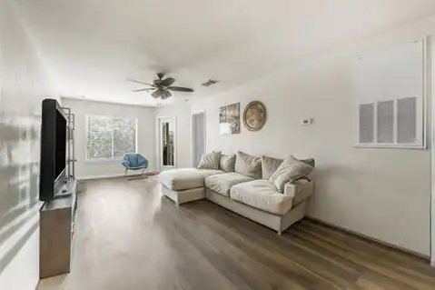 527 Southwest Parkway #303, College Station, TX 77840 — photo 29
