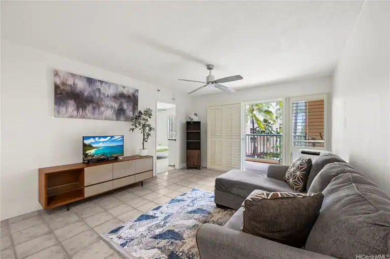 3054 Ala Poha Place #306, Honolulu, HI 96818