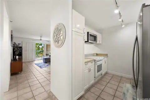 3054 Ala Poha Place #306, Honolulu, HI 96818 — photo 2