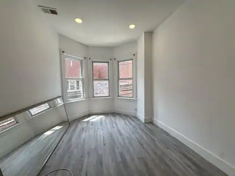 270 1/2 SUMMIT AVE, JC, Journal Square, NJ 07306 — photo 2