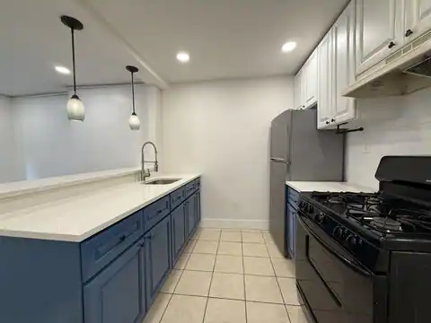 270 1/2 SUMMIT AVE, JC, Journal Square, NJ 07306 — photo 34