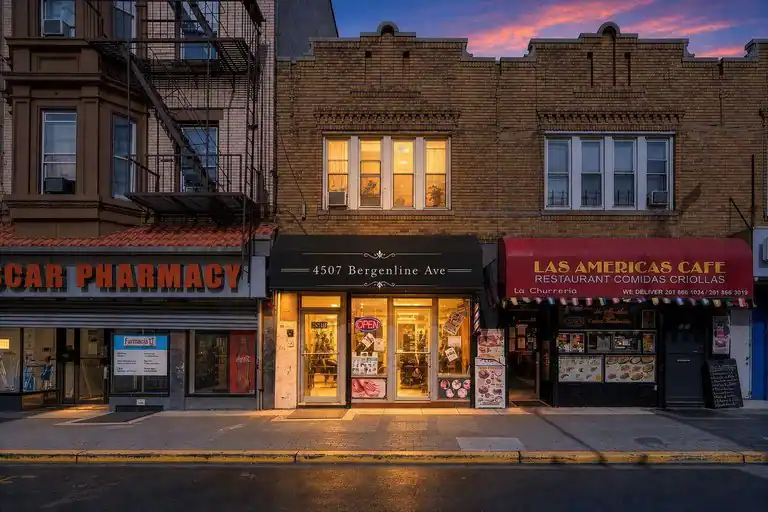 4507 BERGENLINE AVE, Union City, NJ 07087