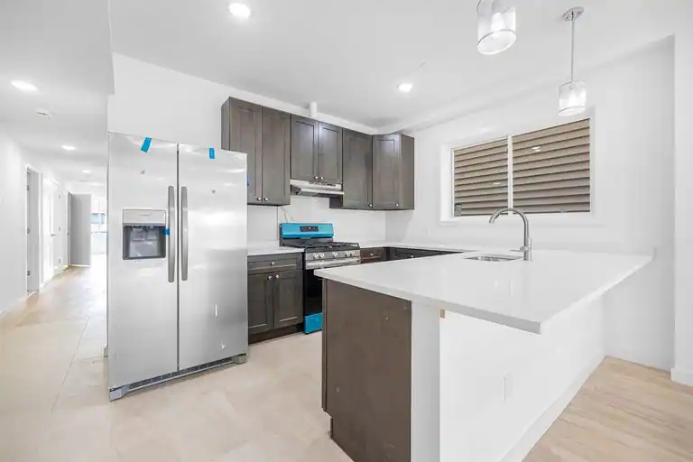 418 11TH ST #Floor 3, Union City, NJ 07087