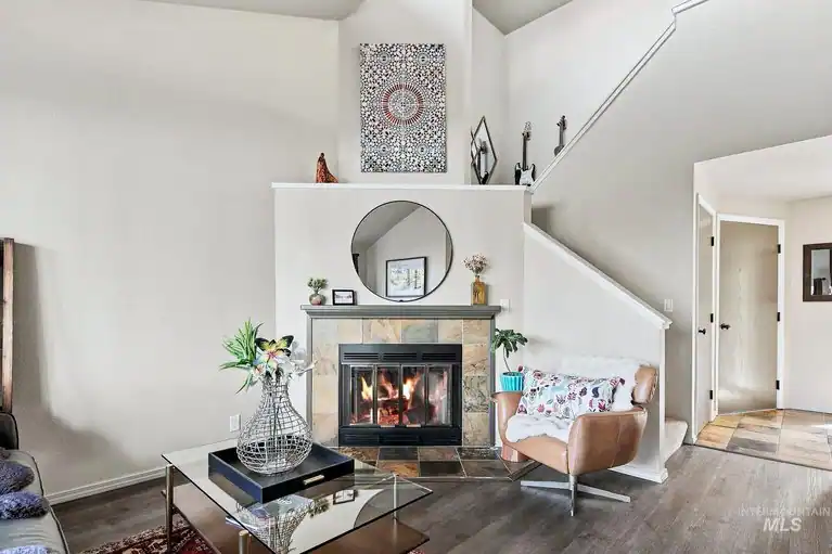879 N Christine Lane, Boise, ID 83704