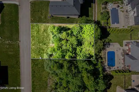 4107 Smarty Jones Dr, Louisville, KY 40214 — photo 2