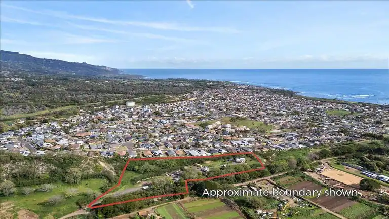 1270 Piihana Rd, Wailuku, HI 96793