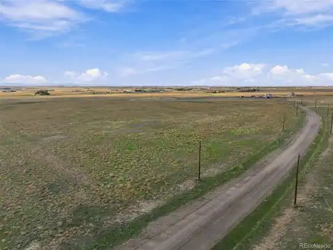 707 S Flandin Court, Strasburg, CO 80136 — photo 16