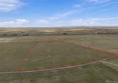 707 S Flandin Court, Strasburg, CO 80136 — photo 2