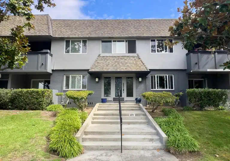 461 Burgess DR 9, MENLO PARK, CA 94025