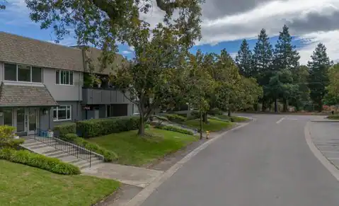 461 Burgess DR 9, MENLO PARK, CA 94025 — photo 24