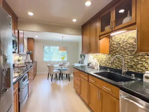 461 Burgess DR 9, MENLO PARK, CA 94025 — photo 4
