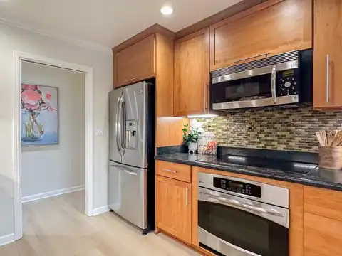 461 Burgess DR 9, MENLO PARK, CA 94025 — photo 6