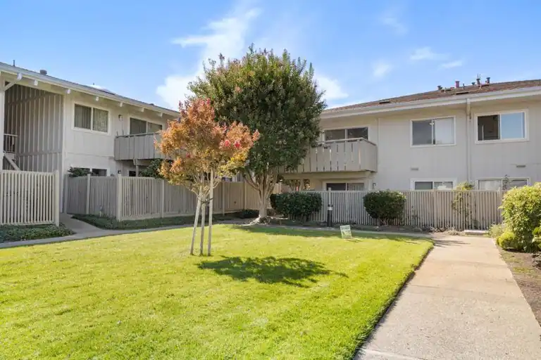 255 S Rengstorff AVE 56, MOUNTAIN VIEW, CA 94040