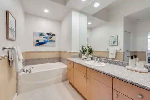 130 E San Fernando ST 25, San Jose, CA 95112 — photo 15