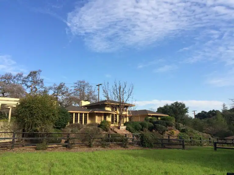 25228 La Loma DR, LOS ALTOS HILLS, CA 94022