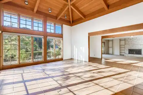 25228 La Loma DR, LOS ALTOS HILLS, CA 94022 — photo 15