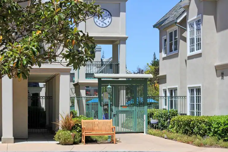 1 W Edith AVE D226, LOS ALTOS, CA 94022