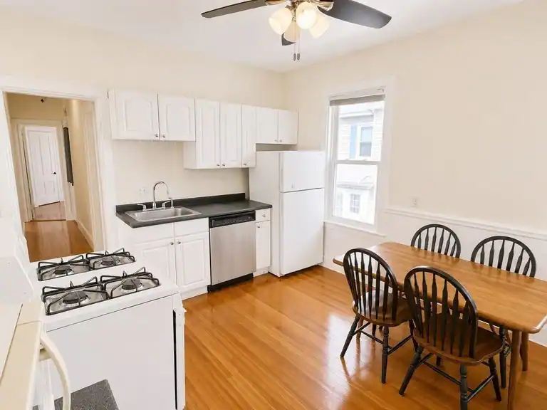 86 South St #2, Boston, MA 02130