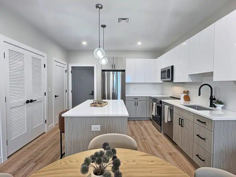 1305 Hyde Park Ave. #209, Boston, MA 02136