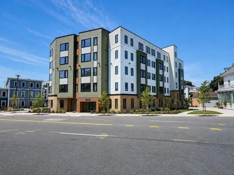 1305 Hyde Park Ave. #213, Boston, MA 02136