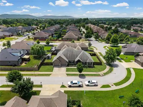 5819 W Cane Hill Drive, Fayetteville, AR 72704 — photo 9