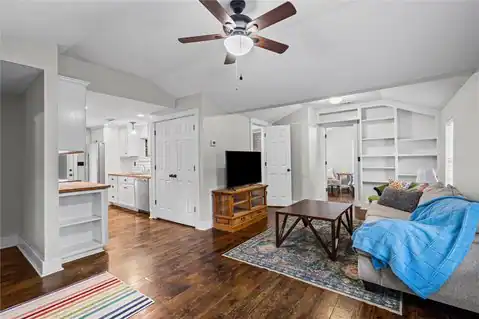 233 W Ash Street, Fayetteville, AR 72703 — photo 4