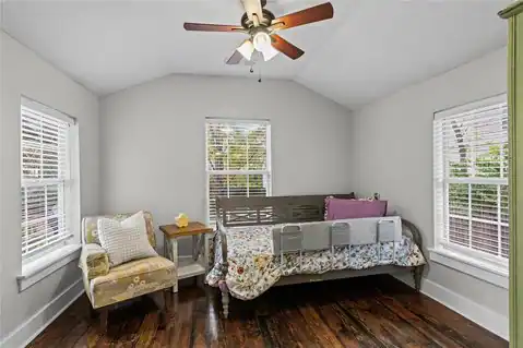 233 W Ash Street, Fayetteville, AR 72703 — photo 9