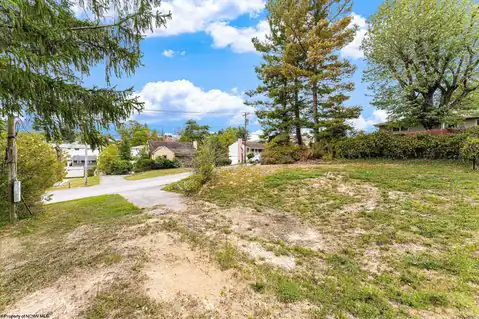 563 Killarney Drive, Morgantown, WV 26505 — photo 17
