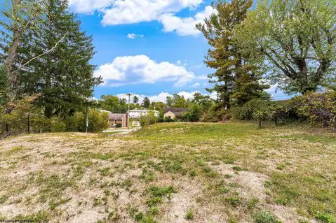 563 Killarney Drive, Morgantown, WV 26505 — photo 8