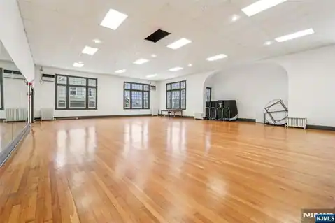 375 Fairmount Avenue, Jersey City, NJ 07306 — photo 18