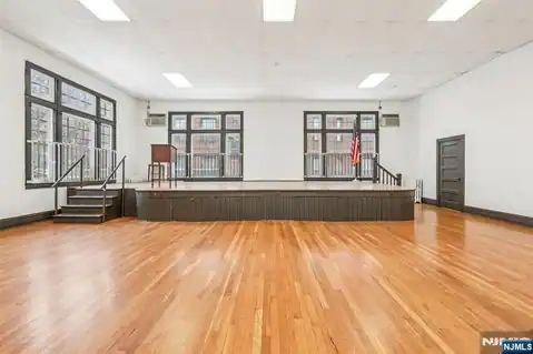 375 Fairmount Avenue, Jersey City, NJ 07306 — photo 19