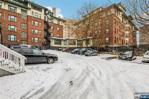 375 Fairmount Avenue, Jersey City, NJ 07306 — photo 23