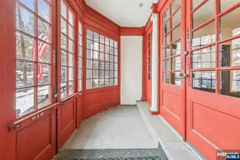 375 Fairmount Avenue, Jersey City, NJ 07306 — photo 3