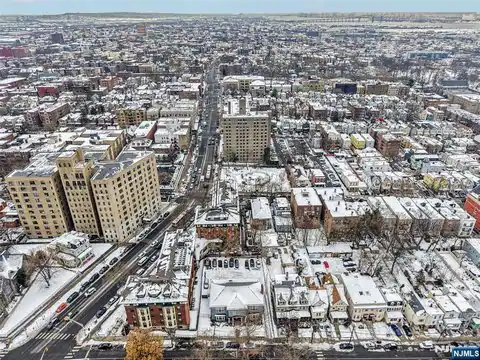 375 Fairmount Avenue, Jersey City, NJ 07306 — photo 31