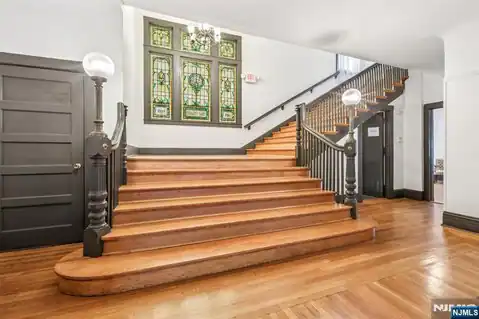 375 Fairmount Avenue, Jersey City, NJ 07306 — photo 6