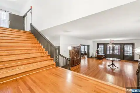 375 Fairmount Avenue, Jersey City, NJ 07306 — photo 8