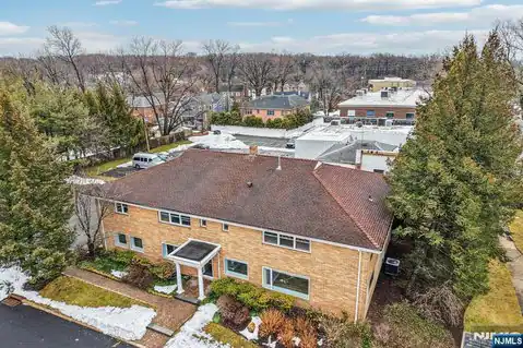 631 E Palisade Avenue, Englewood Cliffs, NJ 07632 — photo 16