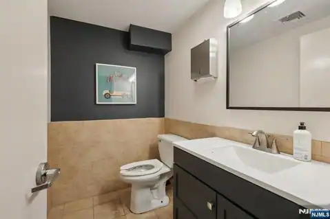 7-9 Ridgefield Avenue, Ridgefield Park, NJ 07660 — photo 29