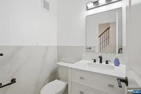 170 Knickerbocker Road, Englewood, NJ 07631 — photo 8