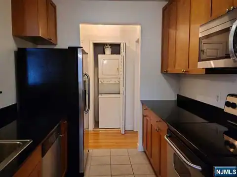 323 Willow Street 3M, Teaneck, NJ 07666 — photo 7