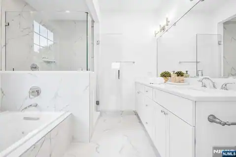 11 Gabriel Court 11, Paramus, NJ 07652 — photo 27