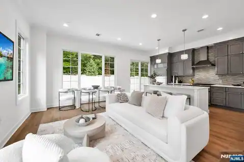 11 Gabriel Court 11, Paramus, NJ 07652 — photo 3