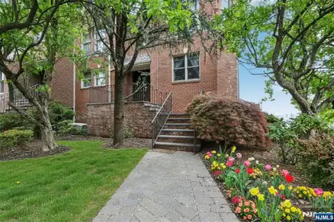 2 Ascot Way, Fort Lee, NJ 07024 — photo 2