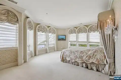 2 Ascot Way, Fort Lee, NJ 07024 — photo 26
