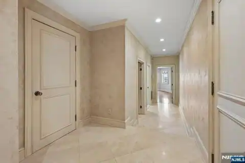 2 Ascot Way, Fort Lee, NJ 07024 — photo 32
