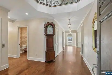 2 Ascot Way, Fort Lee, NJ 07024 — photo 4